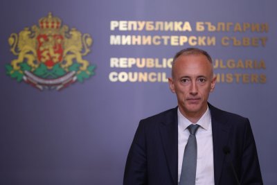 Медицински сестри и акушерки стават защитени професии