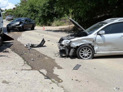Две коли катастрофираха в Монтана
