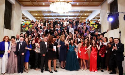 "Support a Dream": The Traditional Prom under the Patronage of the President