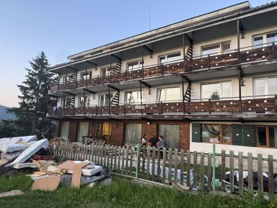 Обиск в дом за възрастни в Говедарци, свързан с "къщите на ужасите" (СНИМКИ)