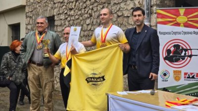 Три рекорда и осем медала за двама българи от Балканската лига по стрелба в Скопие
