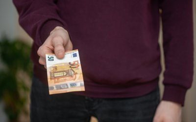 Румънски шофьор опита да подкупи инспектори на "Автомобилна администрация" край Добрич