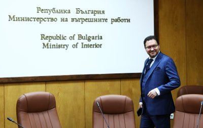 Вътрешният министър Даниел Митов: Полицаят на улицата е лице на държавата