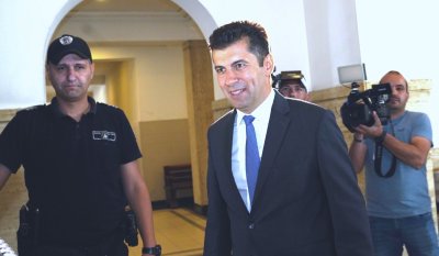 Кирил Петков: Ще продължа да се бия и да осветлявам всяка схема на правителството