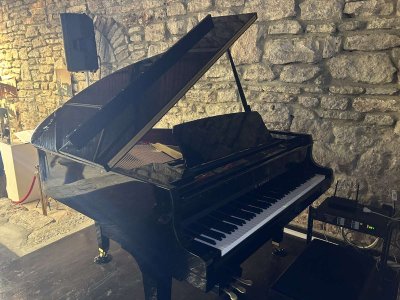 "The Palace" in Balchik Welcomes Visiting Musicians with a New Grand Piano