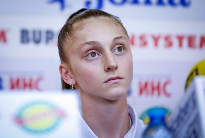Успешен старт за Налбантова на турнир в САЩ
