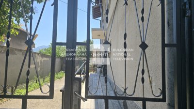 Нов нелегален дом за възрастни: В центъра в Суходол са били 8 души