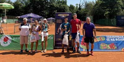 Мартин Павлов при юношите и Валерия Гърневска при девойките станаха шампиони на Държавното лично първенство по тенис на открито до 18 г.