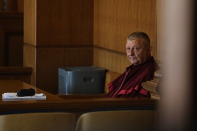 До седмици се очаква съдът да се произнесе за вписването на Пеевски като единствен председател на ДПС
