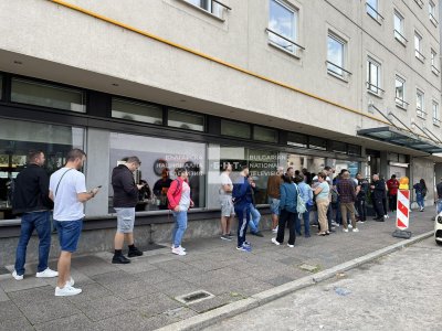 Феновете на Левски изкупиха онлайн билетите за мача с Апоел Беер Шева за нула време