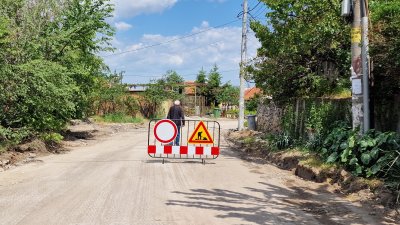 Временно е затворен пътен участък в община Стралджа заради реконструкция на водопровод
