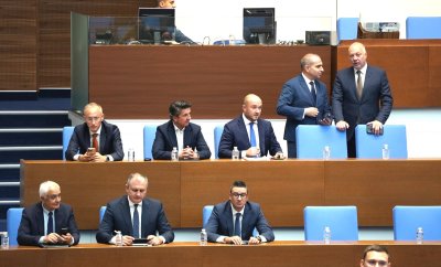 Започнаха дебатите по четвъртия вот на недоверие към кабинета "Желязков"