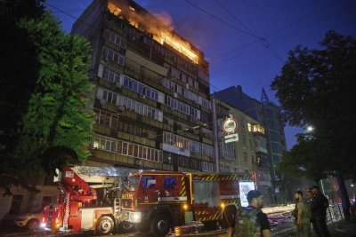 2 жертви и 13 ранени при руска атака срещу Киев