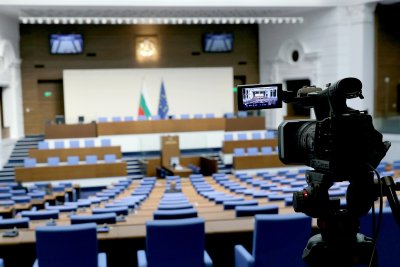 Арести, цени, пари, протести, акции - политическите коментари в парламента (ОБЗОР)