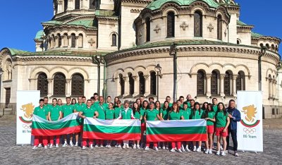 Весела Лечева изпрати българската делегация на ЕМОФ в Скопие