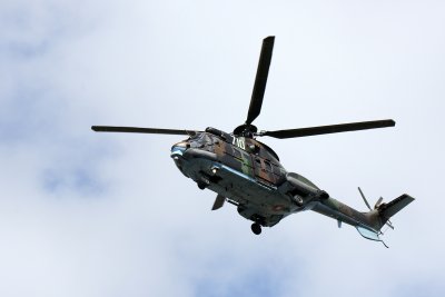 Два хеликоптера "Кугър" се включиха в гасенето на пожари в страната