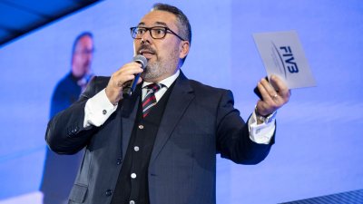 Шефът на световния волейбол поздрави световните шампионки до 19 г.