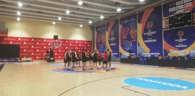 Първа тренировка за юношите до 18 г. преди европейското първенство по баскетбол в Белград, Дивизия А
