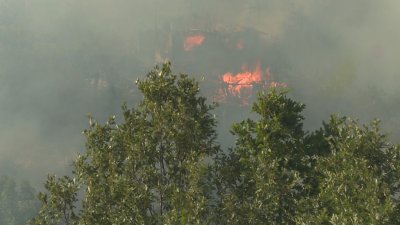 Локализиран е огънят край Сливен, 300 декара изгоряха в Благоевградско
