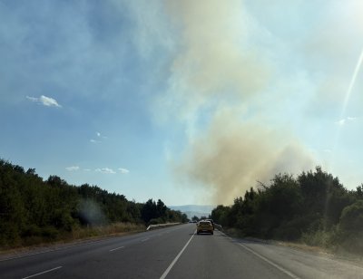 Large Fire Burning in the Area of Kostinbrod, Municipality Declares Partial State of Emergency