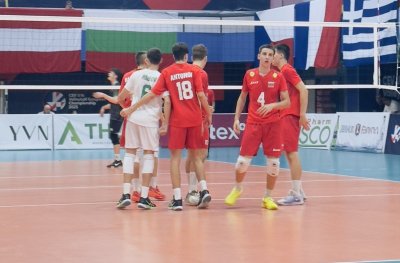 Волейболните национали до 16 г. се наложиха над Унгария на европейското първенство