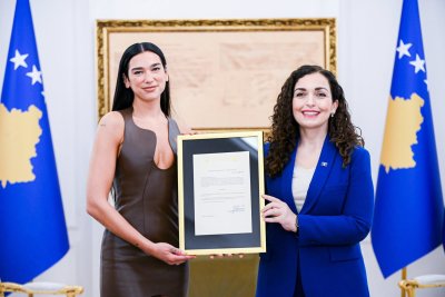 Дуа Липа получи косовско гражданство