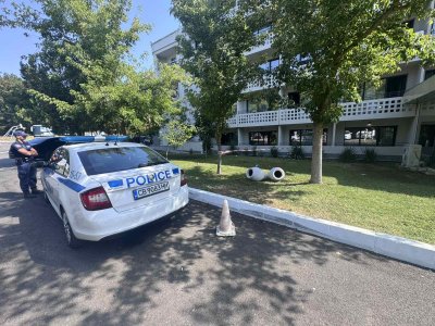 15-годишно дете е с опасност за живота след падане от петия етаж на хотел в Китен