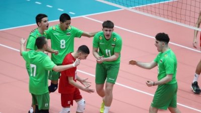 България прекъсна негативната серия на европейското по волейбол до 16 г.