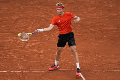 Боливиец и чех ще спорят за титлата на Чалънджъра в София