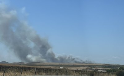 Голям пожар избухна край Българово, евакуират живущите на юг от града