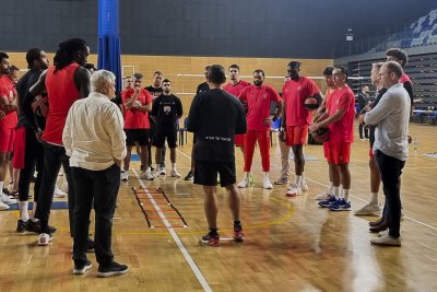 Борислав Младенов с първа тренировка за Апоел Тел Авив в София