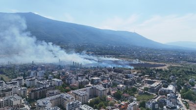 Локализиран е пожарът в квартал "Кръстова вада" в София