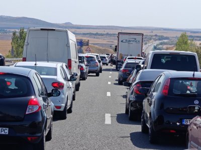 Нарушители на пътя карали с над 200 км в час - какво отчита полицията в Сливен?