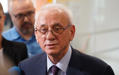Здравният министър: Необходим е диалог за увеличението на потребителската таксa