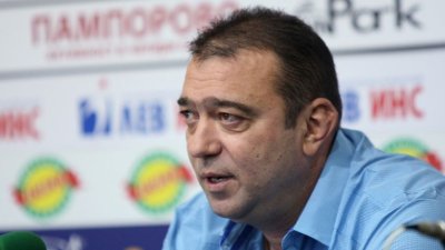 Людмил Найденов: За момента няма промяна в трансфера на Казийски