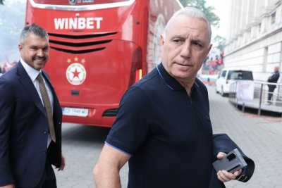 Стоичков: Нека бъдем на стадиона да подкрепим нашите деца