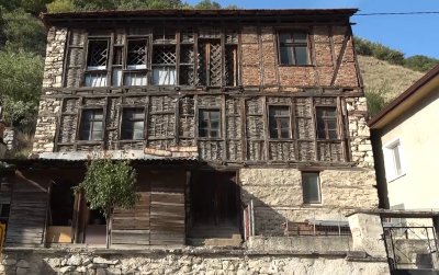 Разказ от Родопите: 100-годишна къща привлича туристите в Михалково