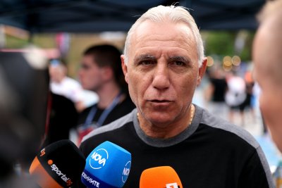 Христо Стоичков: Нека футболистите оставят сърцето си на терена
