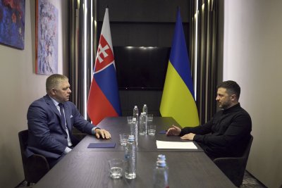Володимир Зеленски и Роберт Фицо се срещнаха в Украйна