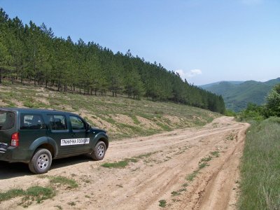 Гранични полицаи от Царево задържаха незаконни мигранти след фалшиво повикване за спешна помощ