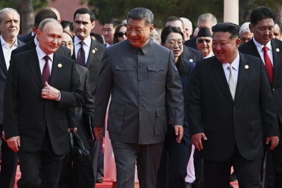 Микрофон улови Путин и Си да си говорят за трансплантация на органи и безсмъртие