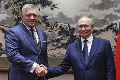 След срещата Фицо-Путин: Пробив в преговорите за Украйна?