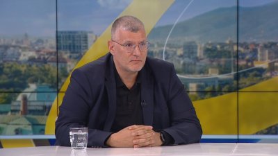 Проф. Момеков за вълната от фалшиви медикаменти онлайн: Лекарства се купуват само от аптеката
