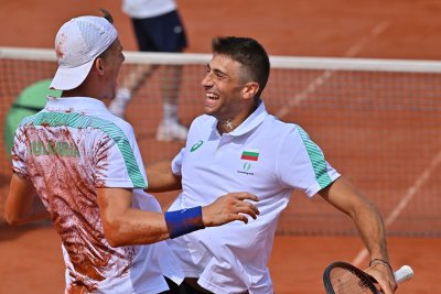 България поведе с 2-1 победи на Финландия за Купа "Дейвис"