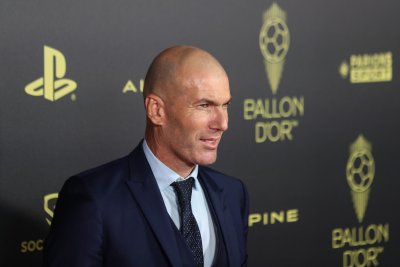 Зидан е постигнал споразумение за поста старши треньор на Франция
