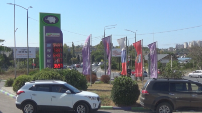 Недостиг на бензин в Русия, цената му се покачва в анексирания Крим