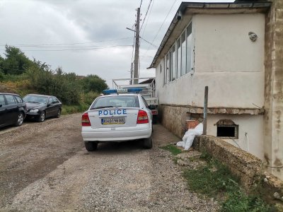 Продължава издирването на мъжа, заподозрян за жестокото убийство в дупнишкото село Крайници