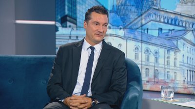 Крум Зарков: Темата за върховенството на закона може да подкопае правителството