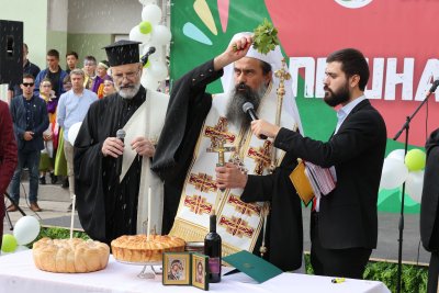 Патриарх Даниил отслужи водосвет за новата учебна година