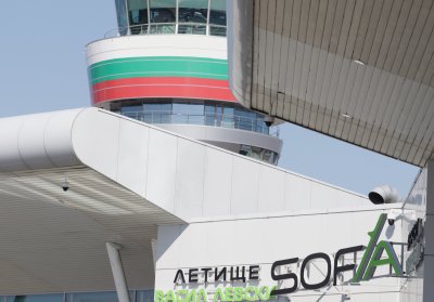 Един човек е задържан, а друг е в болница след саморазправа на летището в София